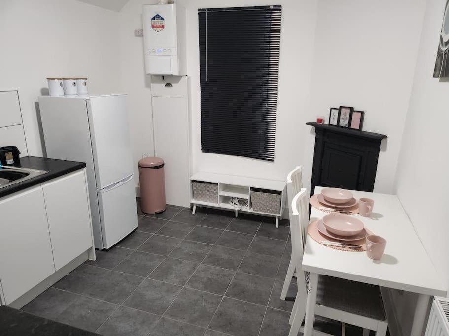 Nice Cosy Flat. Walking Distance To City Nottingham Extérieur photo